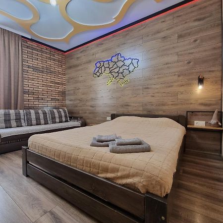 Petropavlivska Apartment Тиха Вуличка В Центрі Старого Міста Kam'janec'-Podil's'kyj Esterno foto