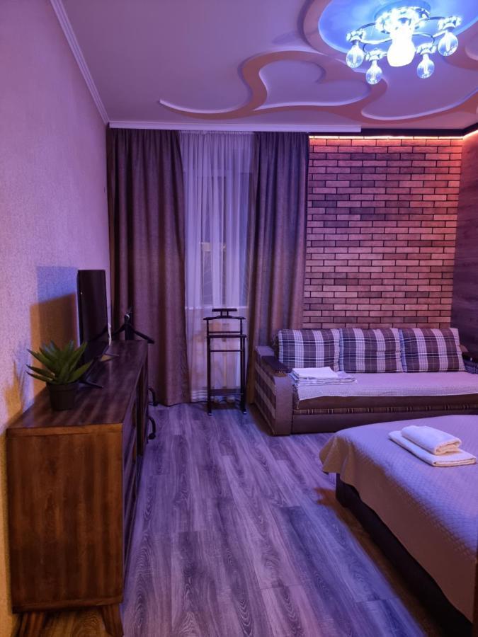 Petropavlivska Apartment Тиха Вуличка В Центрі Старого Міста Kam'janec'-Podil's'kyj Esterno foto