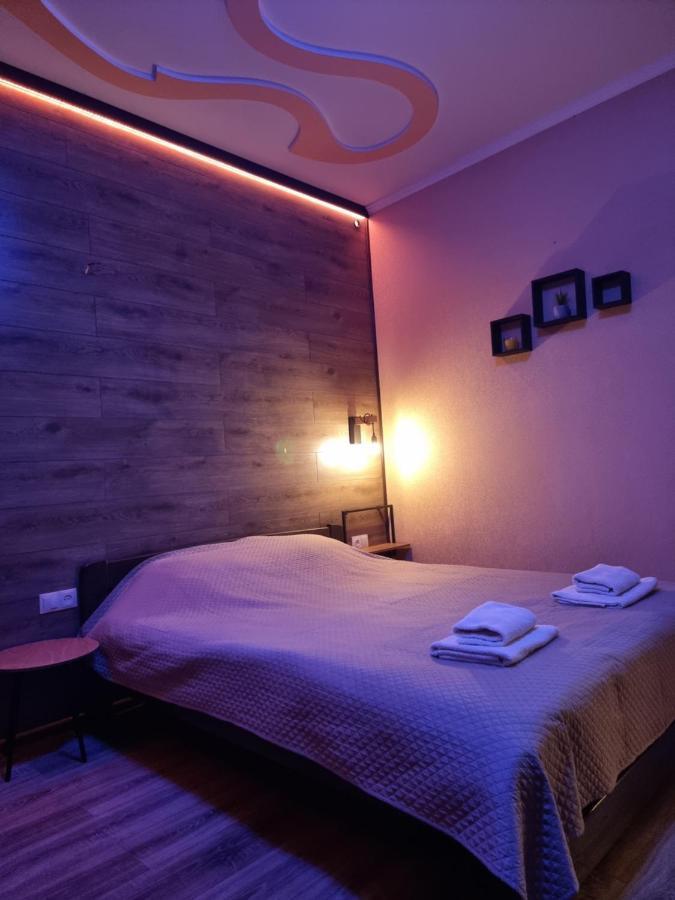 Petropavlivska Apartment Тиха Вуличка В Центрі Старого Міста Kam'janec'-Podil's'kyj Esterno foto