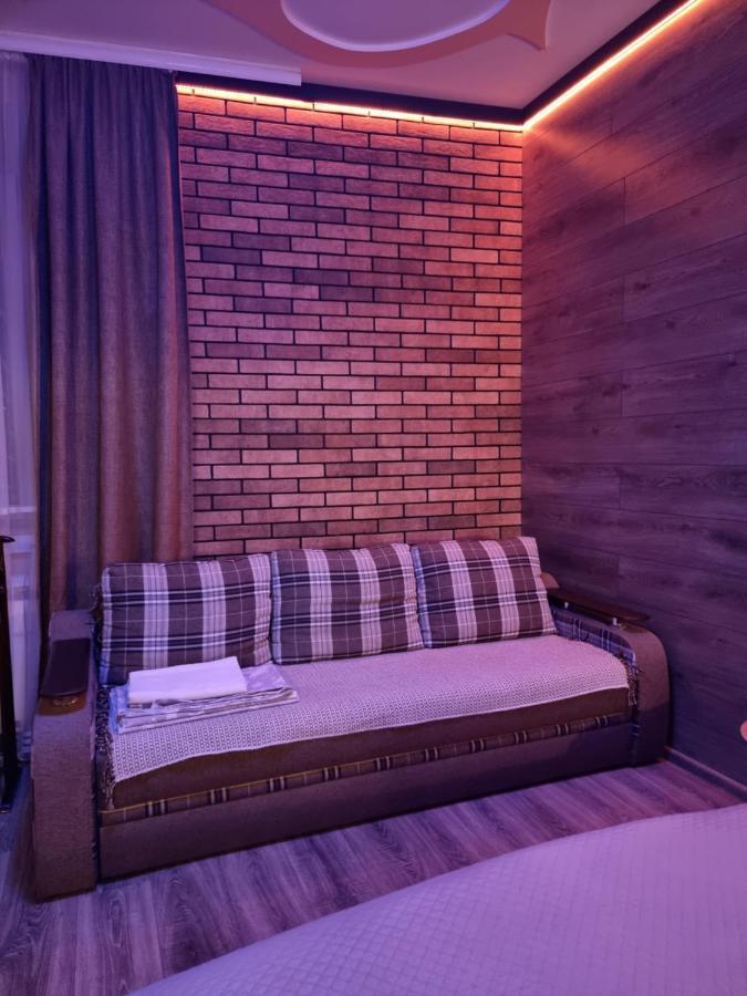 Petropavlivska Apartment Тиха Вуличка В Центрі Старого Міста Kam'janec'-Podil's'kyj Esterno foto