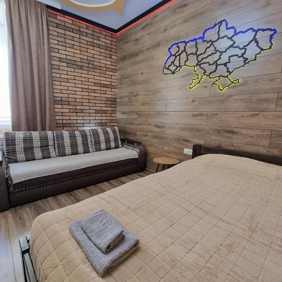 Petropavlivska Apartment Тиха Вуличка В Центрі Старого Міста Kam'janec'-Podil's'kyj Esterno foto