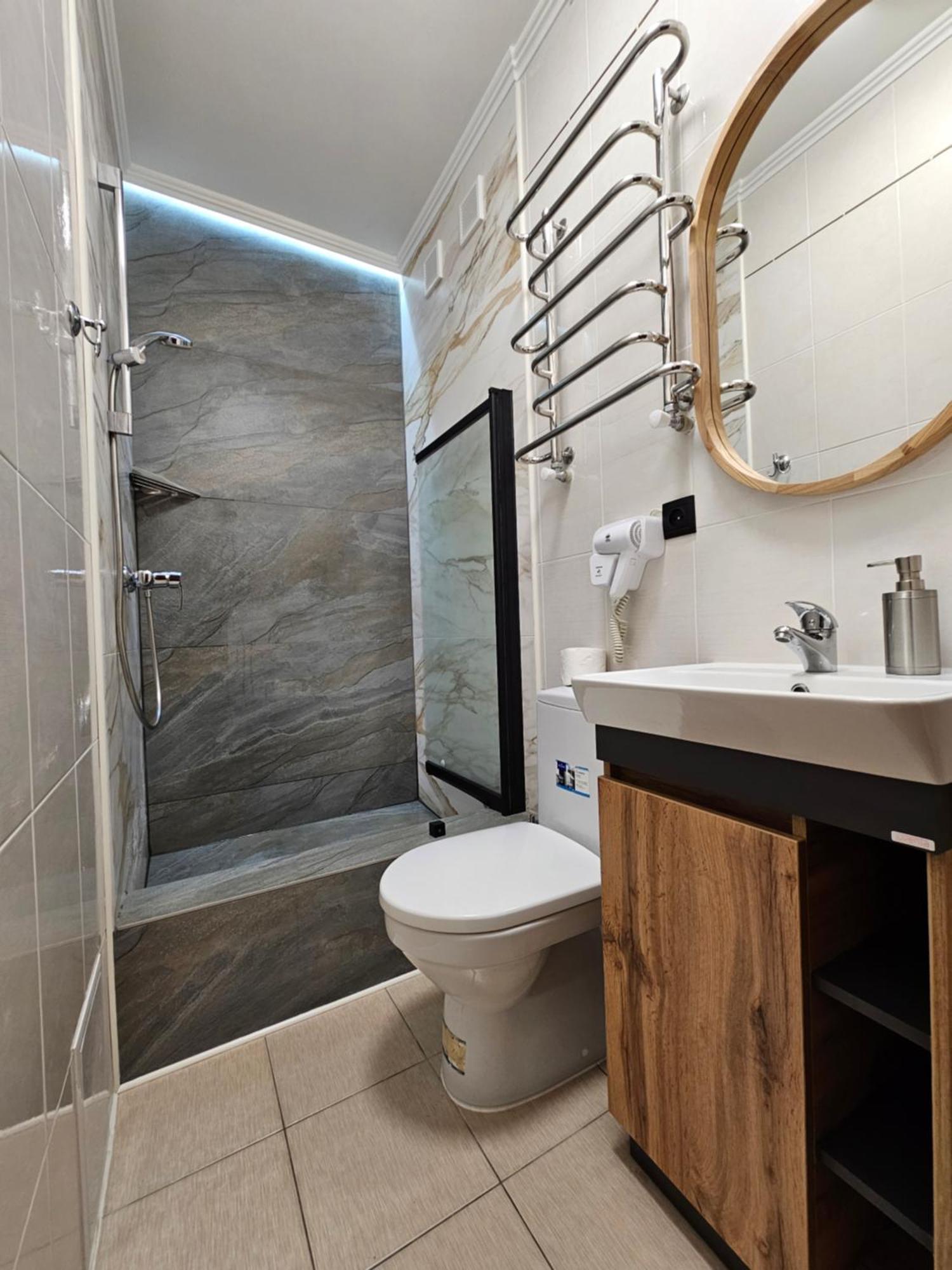 Petropavlivska Apartment Тиха Вуличка В Центрі Старого Міста Kam'janec'-Podil's'kyj Esterno foto