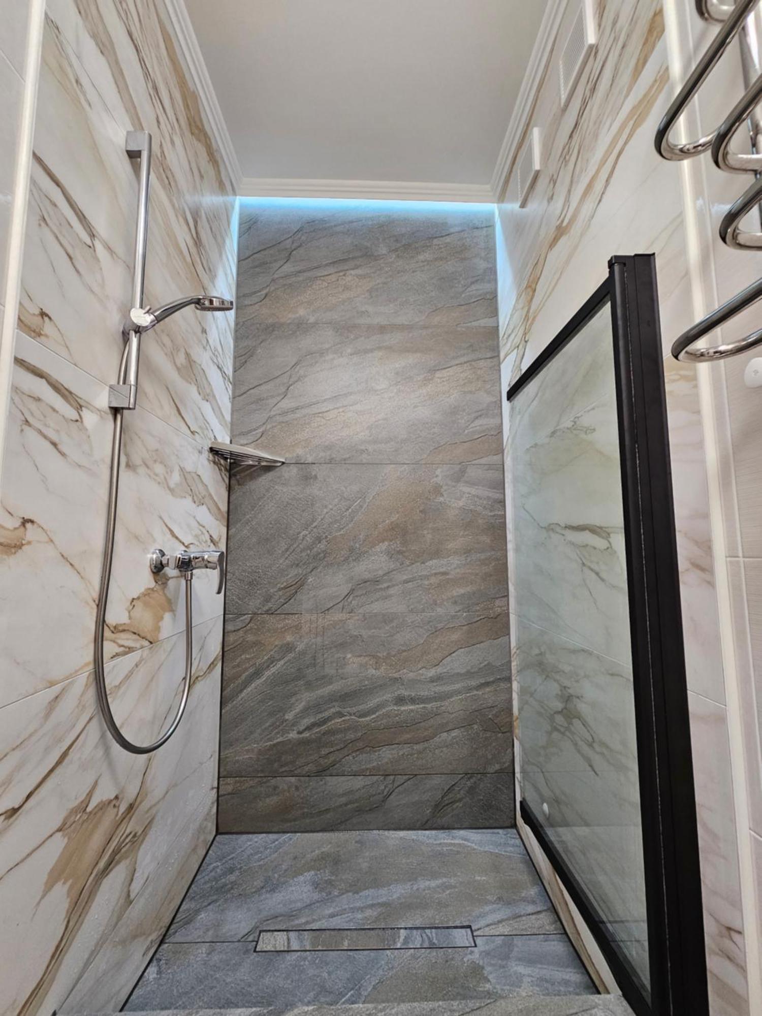 Petropavlivska Apartment Тиха Вуличка В Центрі Старого Міста Kam'janec'-Podil's'kyj Esterno foto