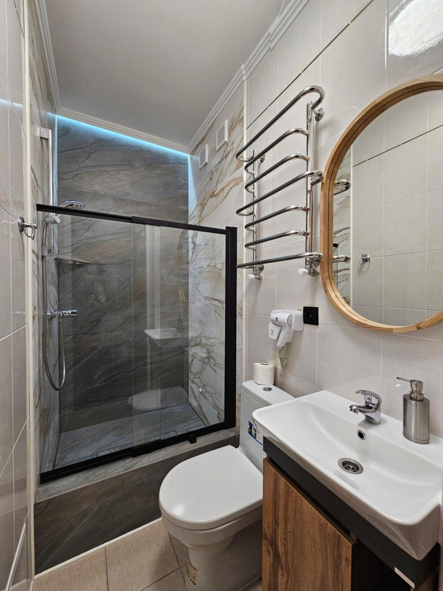 Petropavlivska Apartment Тиха Вуличка В Центрі Старого Міста Kam'janec'-Podil's'kyj Esterno foto